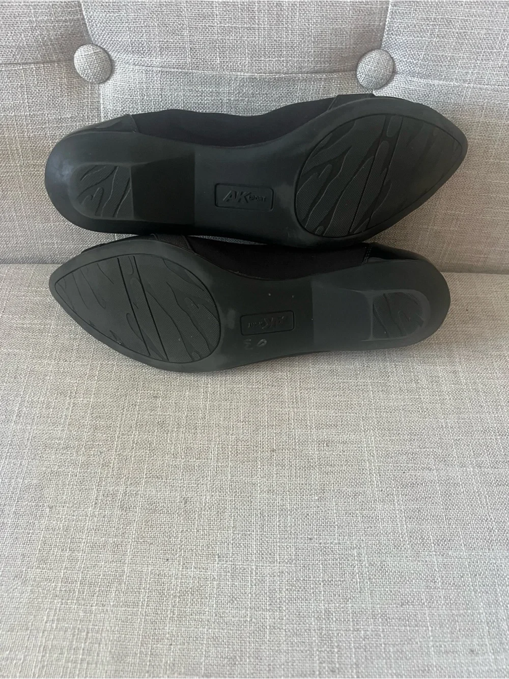 Anne Klein Black Pointed-Toe Crisscross Ballet Flats, women’s 8.5, casual office